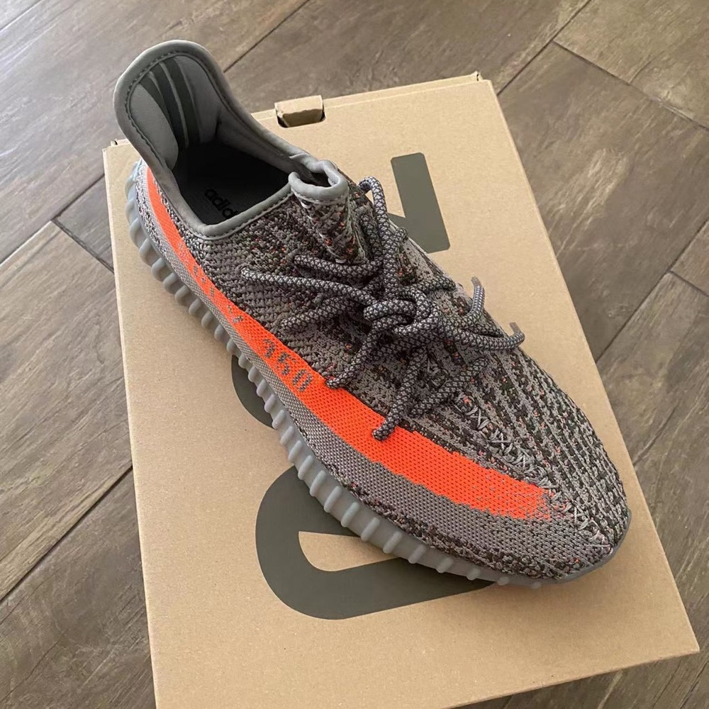 Yeezy 350, Authentic - Picture 3 of 3
